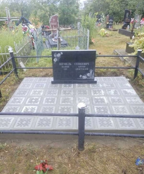 Памятник двойной 159